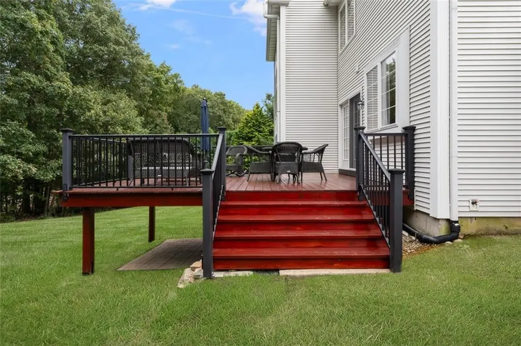 217 Castle Rocks Road Warwick RI 02886
