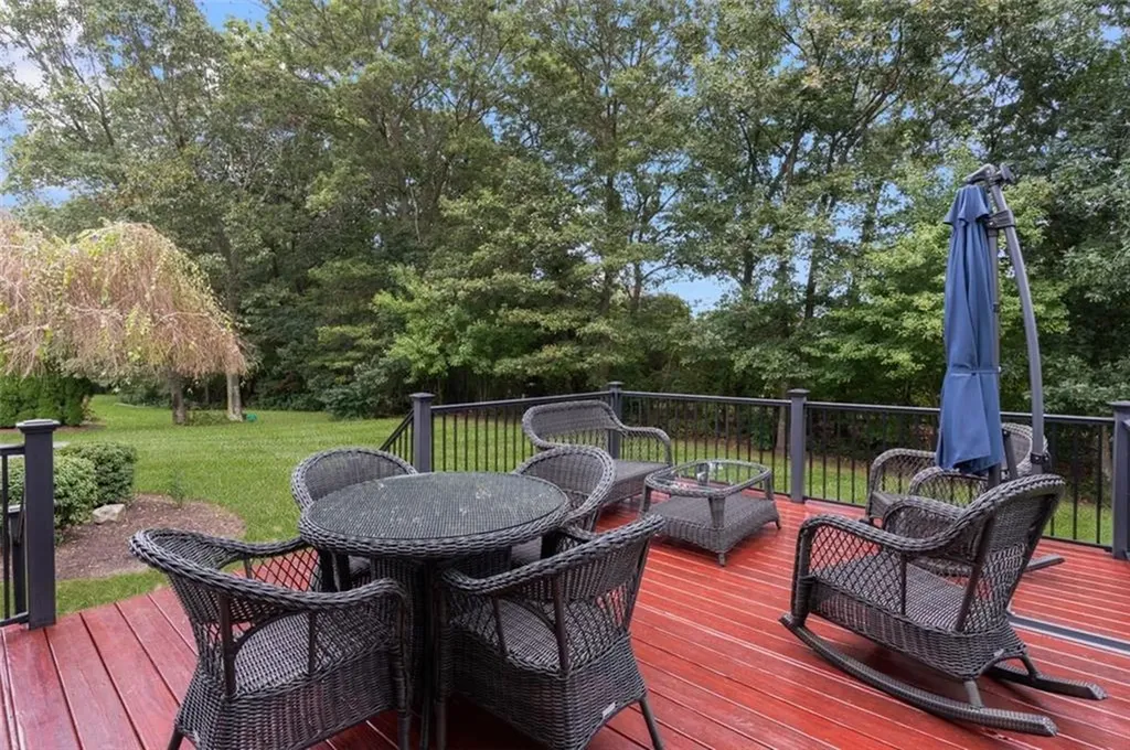 217 Castle Rocks Road Warwick RI 02886