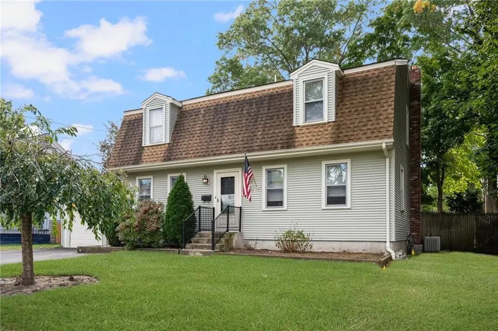 86 Rosegarden Street Warwick RI 02888