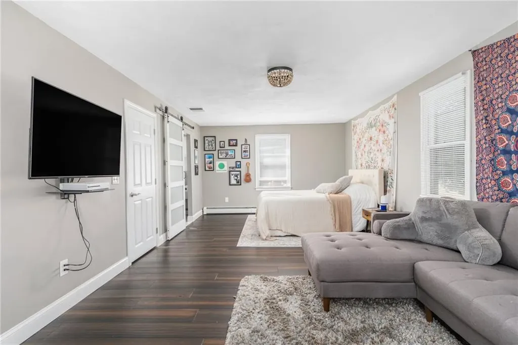 86 Rosegarden Street Warwick RI 02888