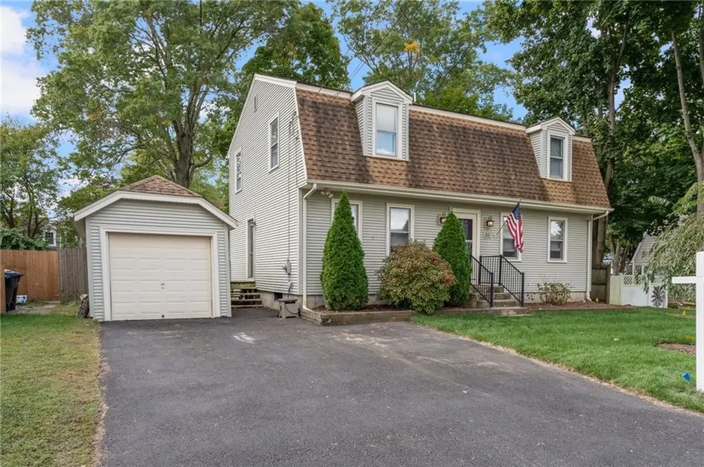 86 Rosegarden Street Warwick RI 02888