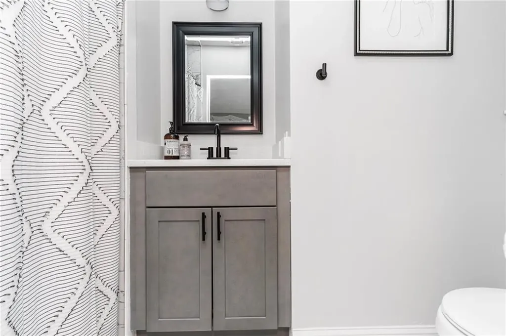 86 Rosegarden Street Warwick RI 02888