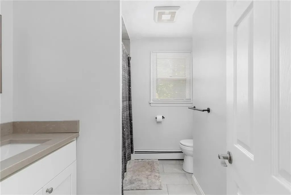 86 Rosegarden Street Warwick RI 02888