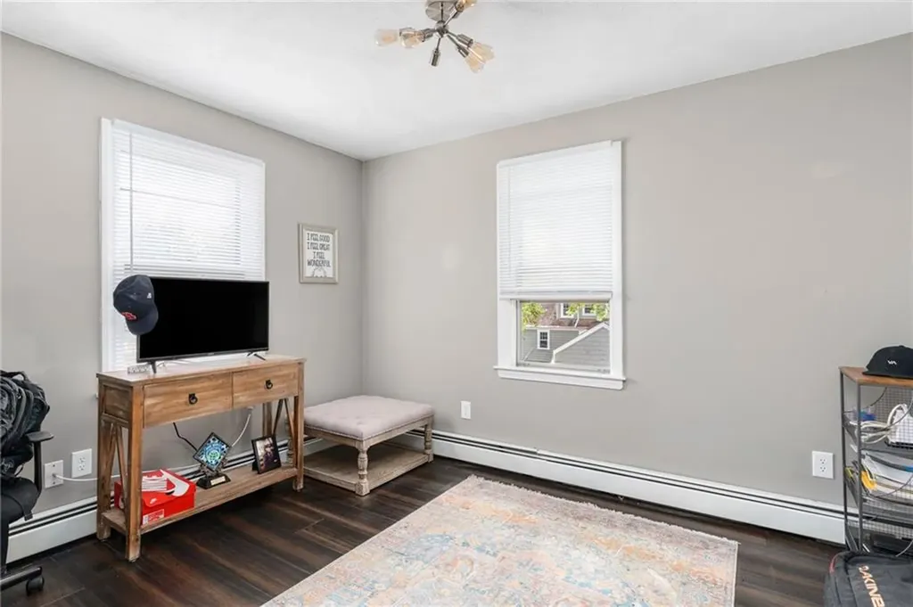 86 Rosegarden Street Warwick RI 02888