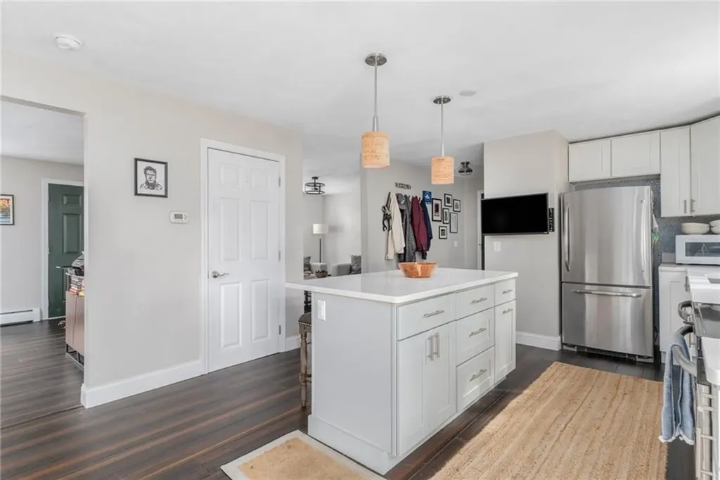 86 Rosegarden Street Warwick RI 02888