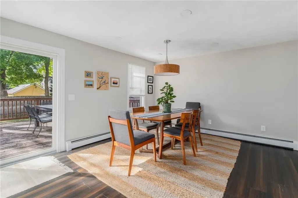 86 Rosegarden Street Warwick RI 02888