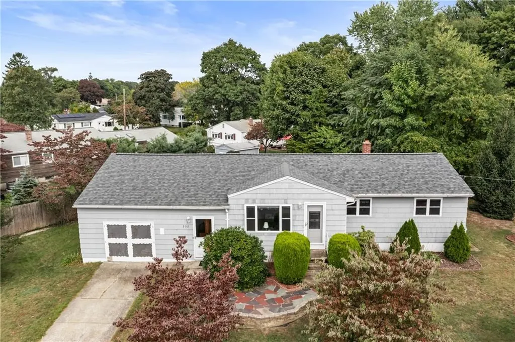 332 Vineyard Road Warwick RI 02889