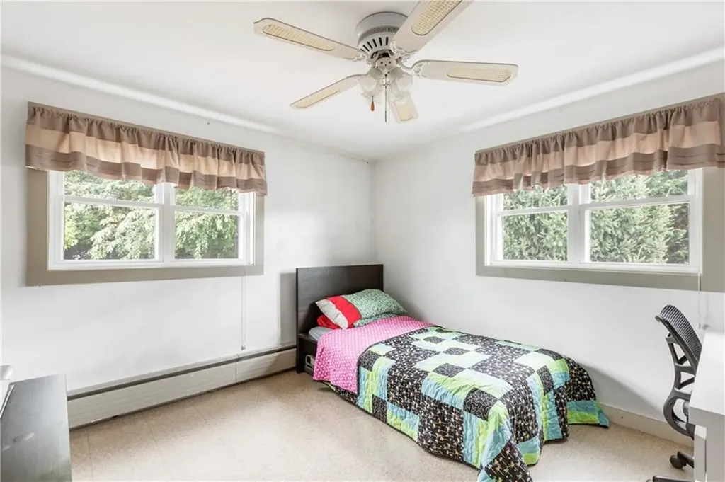 332 Vineyard Road Warwick RI 02889