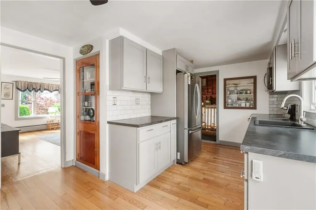 332 Vineyard Road Warwick RI 02889