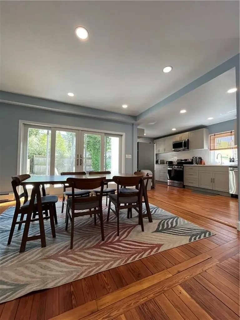 33 Young Street Newport RI 02840