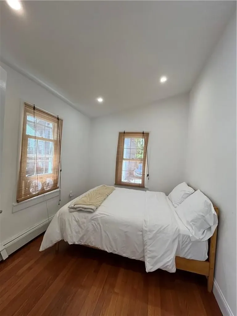 33 Young Street Newport RI 02840