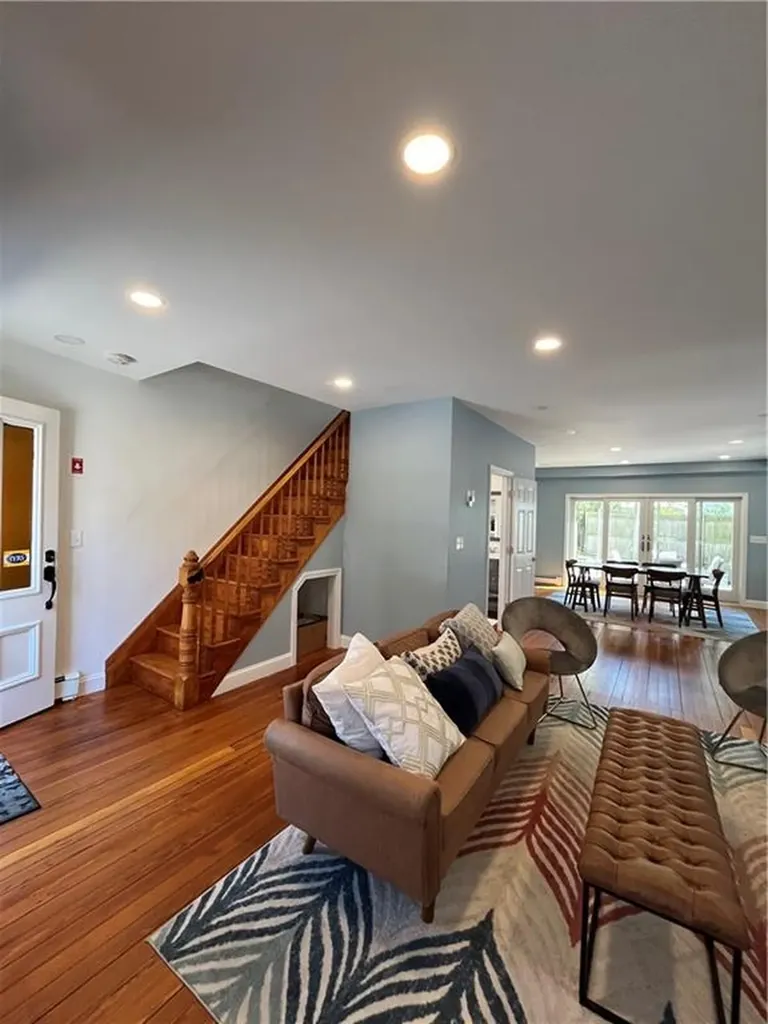 33 Young Street Newport RI 02840