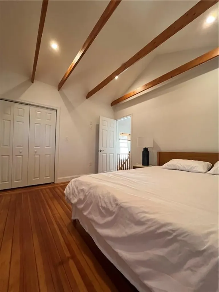 33 Young Street Newport RI 02840