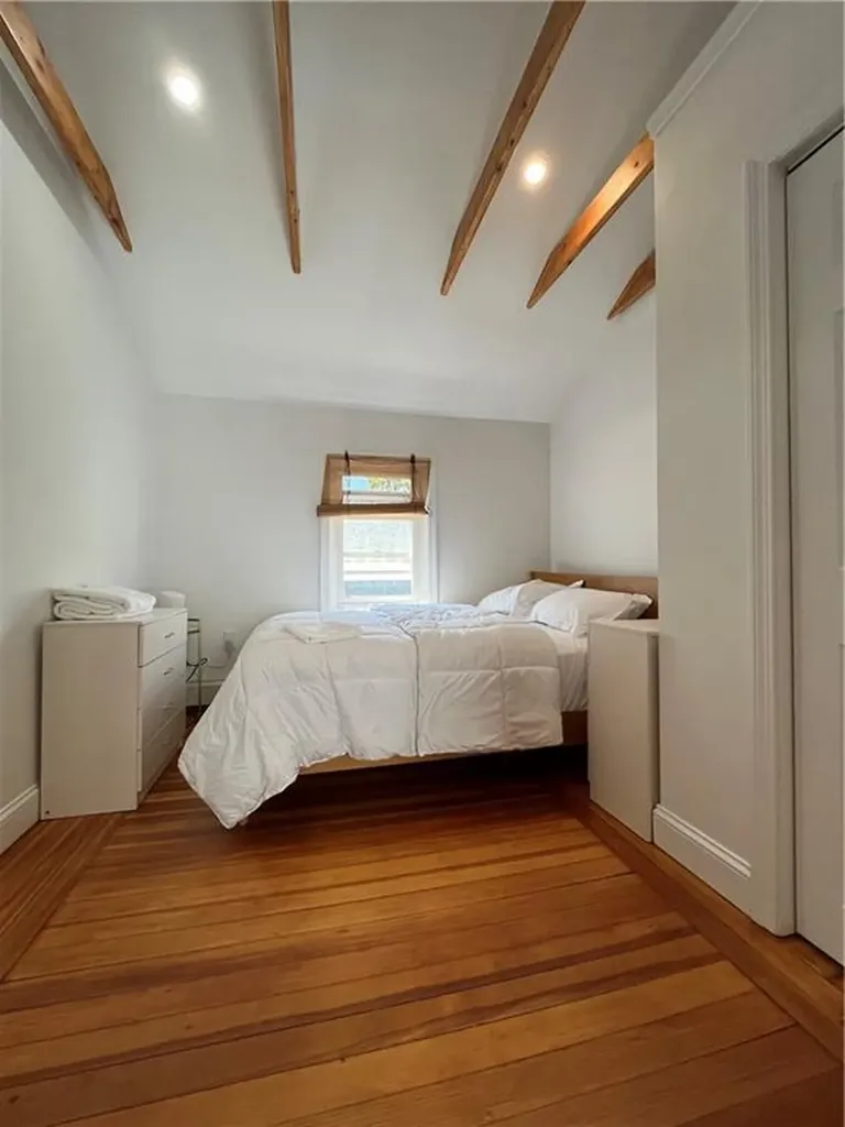 33 Young Street Newport RI 02840