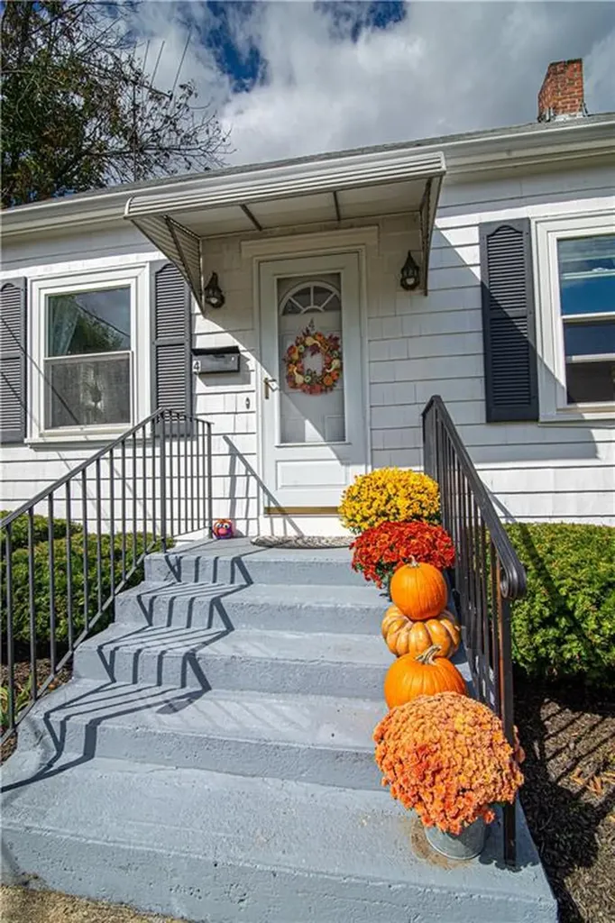 4 Johnson Avenue Johnston RI 02919