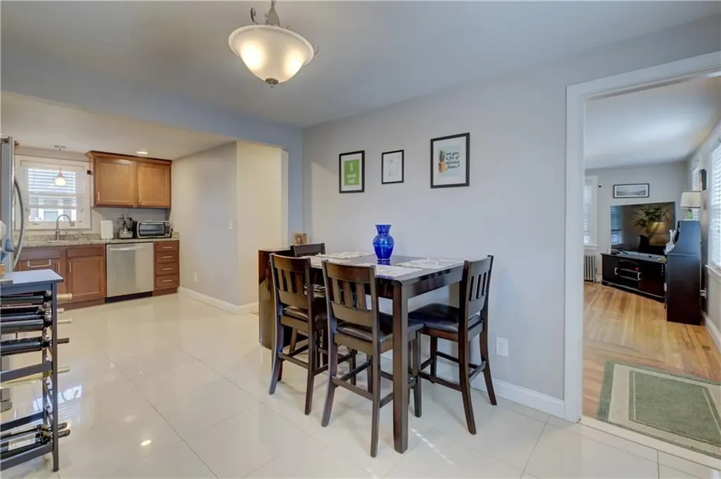 29 Magnolia Street Warwick RI 02889