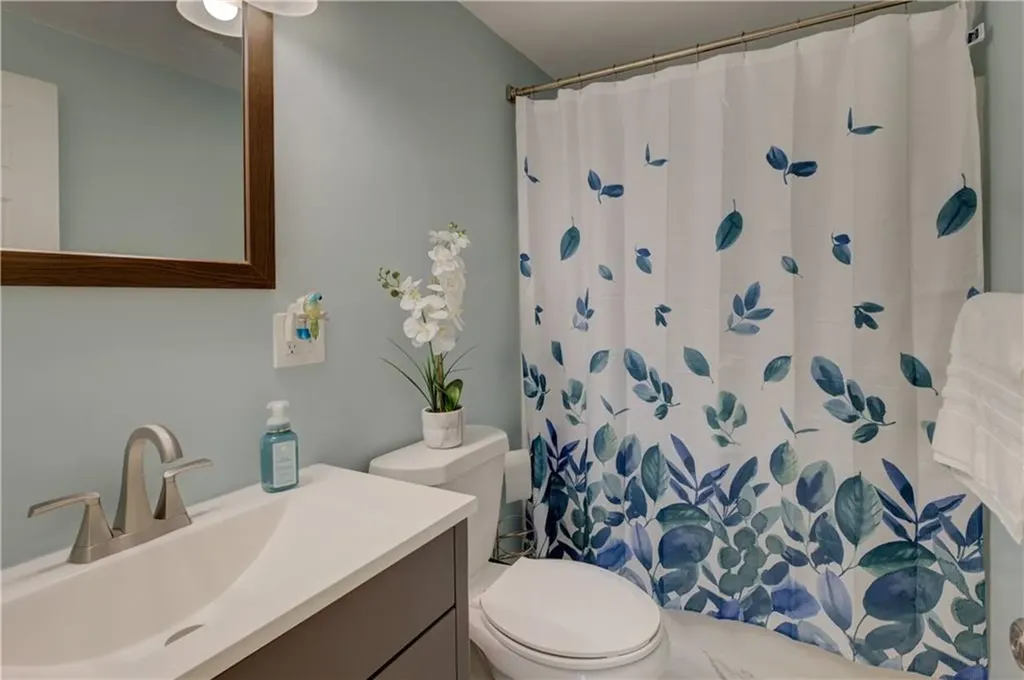 29 Magnolia Street Warwick RI 02889