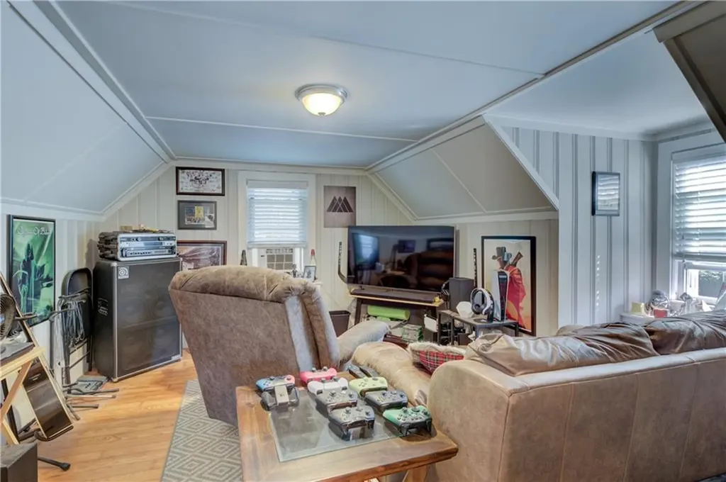 29 Magnolia Street Warwick RI 02889
