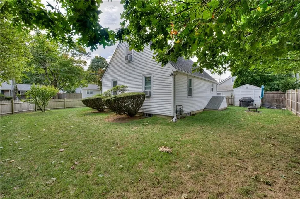 29 Magnolia Street Warwick RI 02889