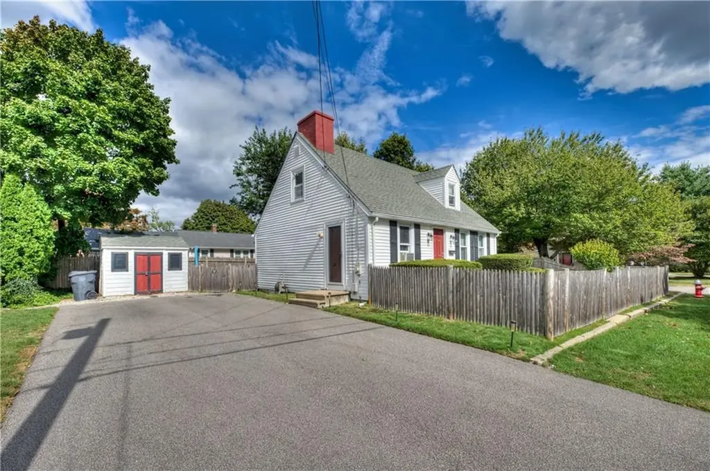 29 Magnolia Street Warwick RI 02889