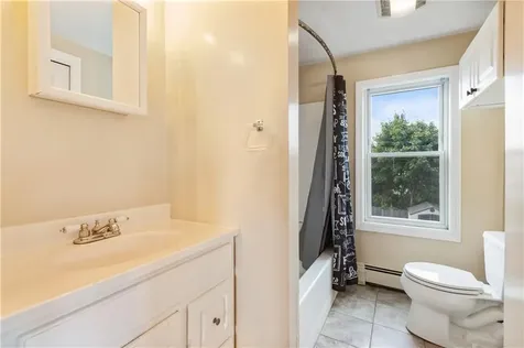 40 Dickens Street Pawtucket RI 02861