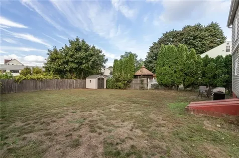 40 Dickens Street Pawtucket RI 02861