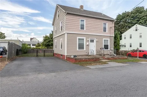40 Dickens Street Pawtucket RI 02861