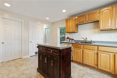 40 Dickens Street Pawtucket RI 02861