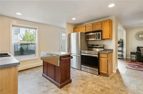 40 Dickens Street Pawtucket RI 02861