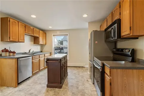 40 Dickens Street Pawtucket RI 02861