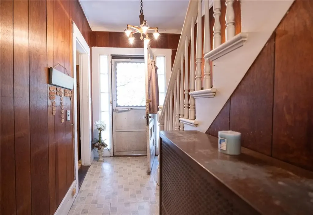 10 Pond Avenue Newport RI 02840