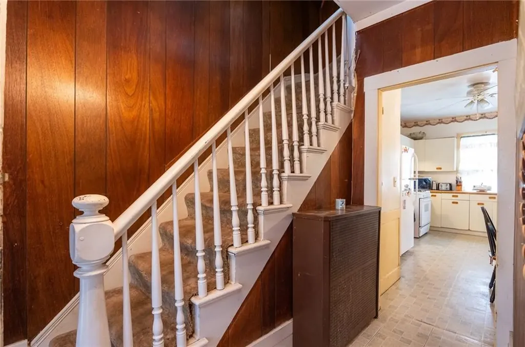 10 Pond Avenue Newport RI 02840