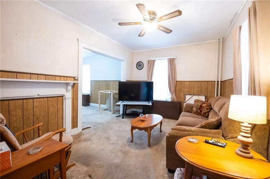 10 Pond Avenue Newport RI 02840