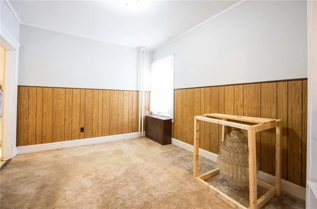 10 Pond Avenue Newport RI 02840
