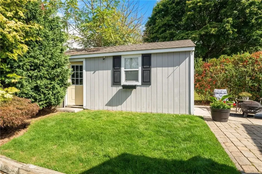 8 Arnold Drive Johnston RI 02919