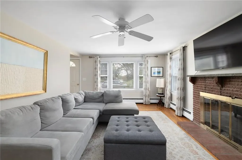75 Darling Street Warwick RI 02886