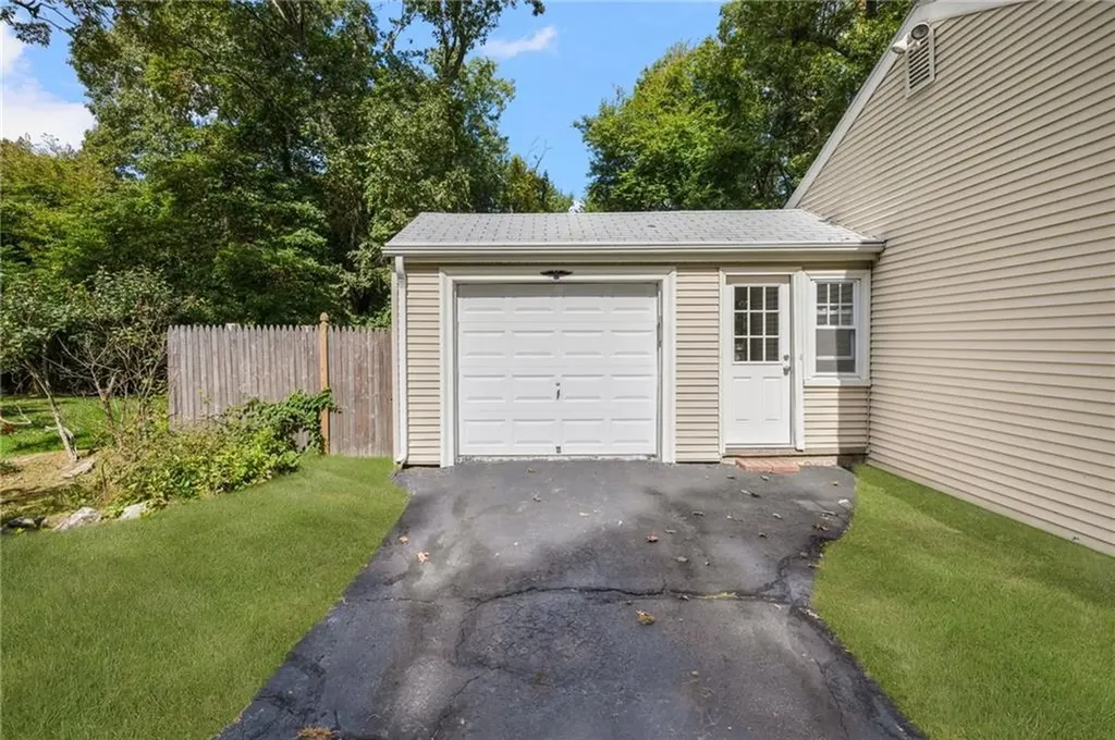 75 Darling Street Warwick RI 02886