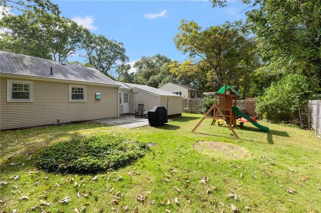 75 Darling Street Warwick RI 02886