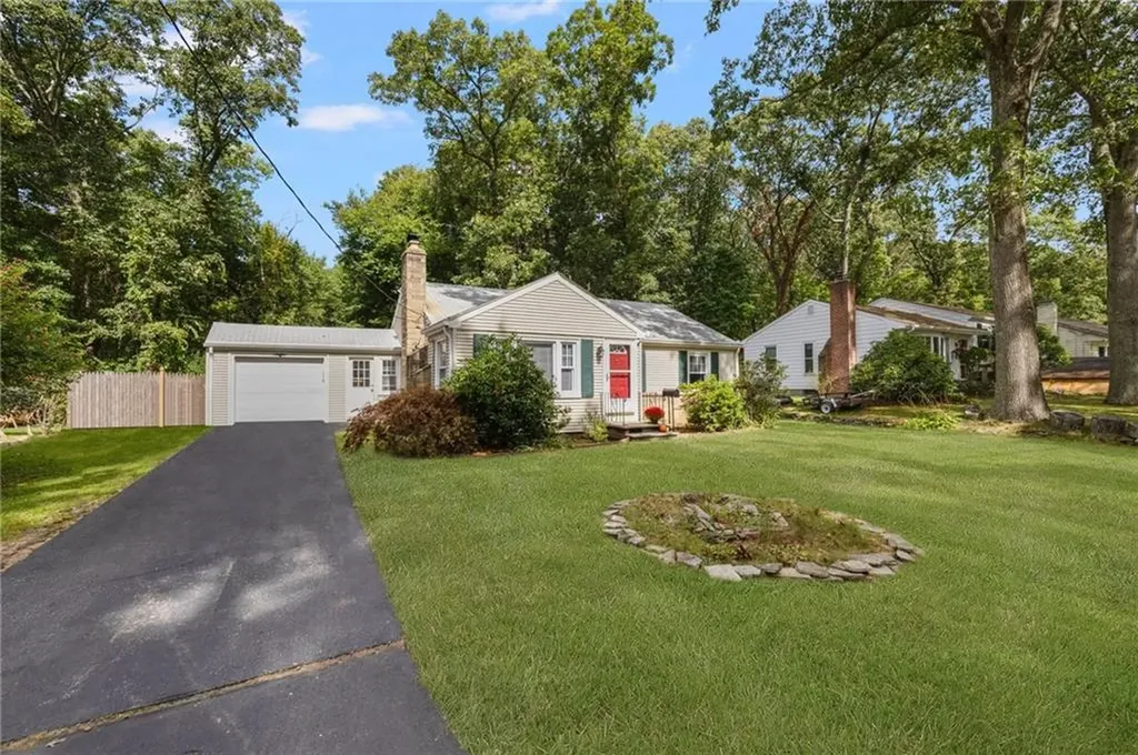 75 Darling Street Warwick RI 02886