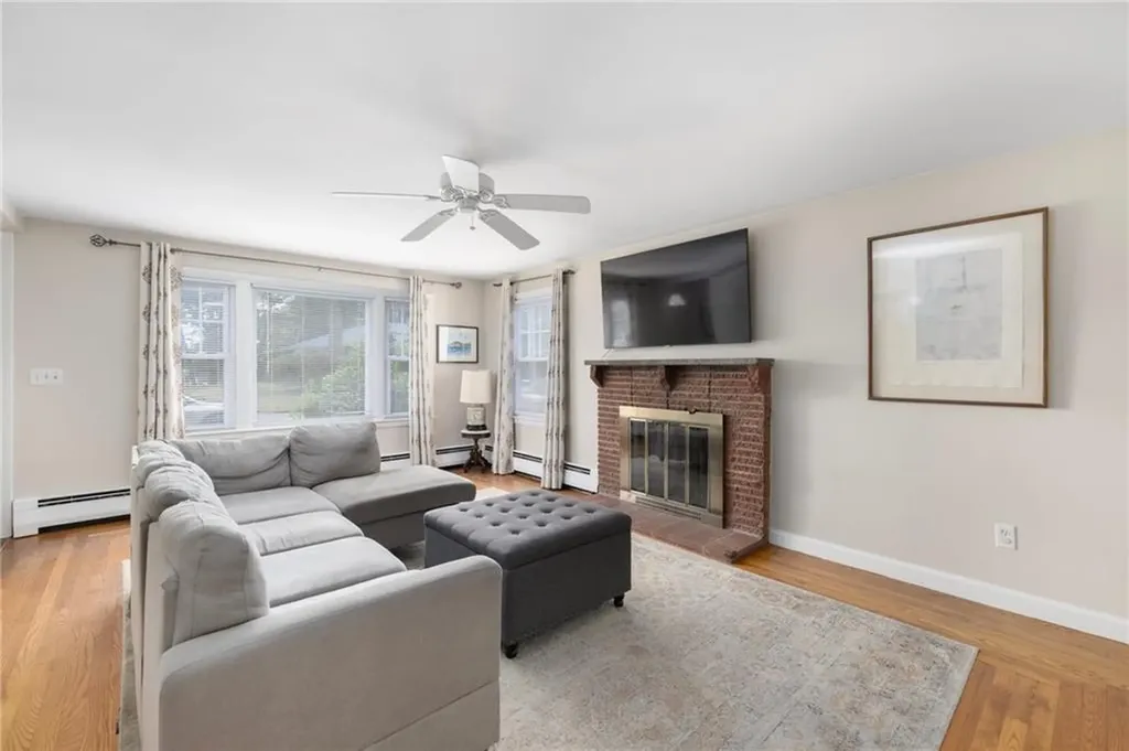 75 Darling Street Warwick RI 02886