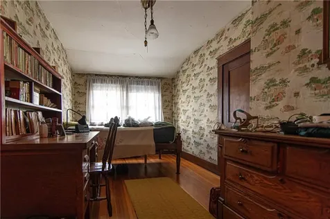 35 Arnold Street East Providence RI 02915