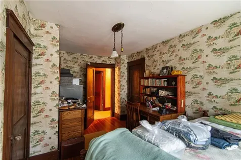 35 Arnold Street East Providence RI 02915