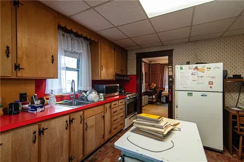 35 Arnold Street East Providence RI 02915