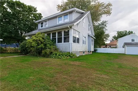 35 Arnold Street East Providence RI 02915