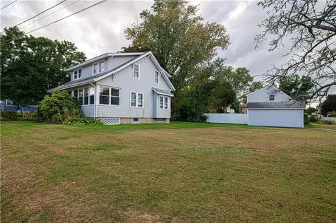 35 Arnold Street East Providence RI 02915