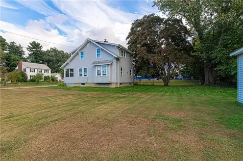 35 Arnold Street East Providence RI 02915