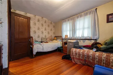 35 Arnold Street East Providence RI 02915