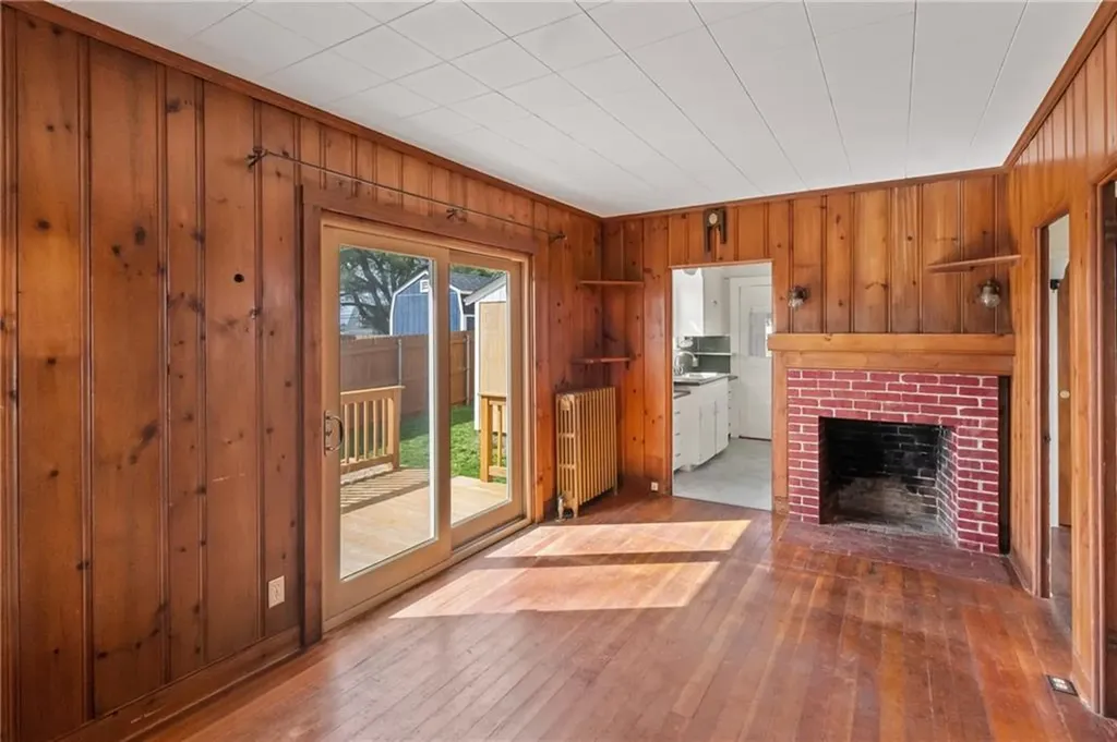 19 Narragansett Road Portsmouth RI 02871