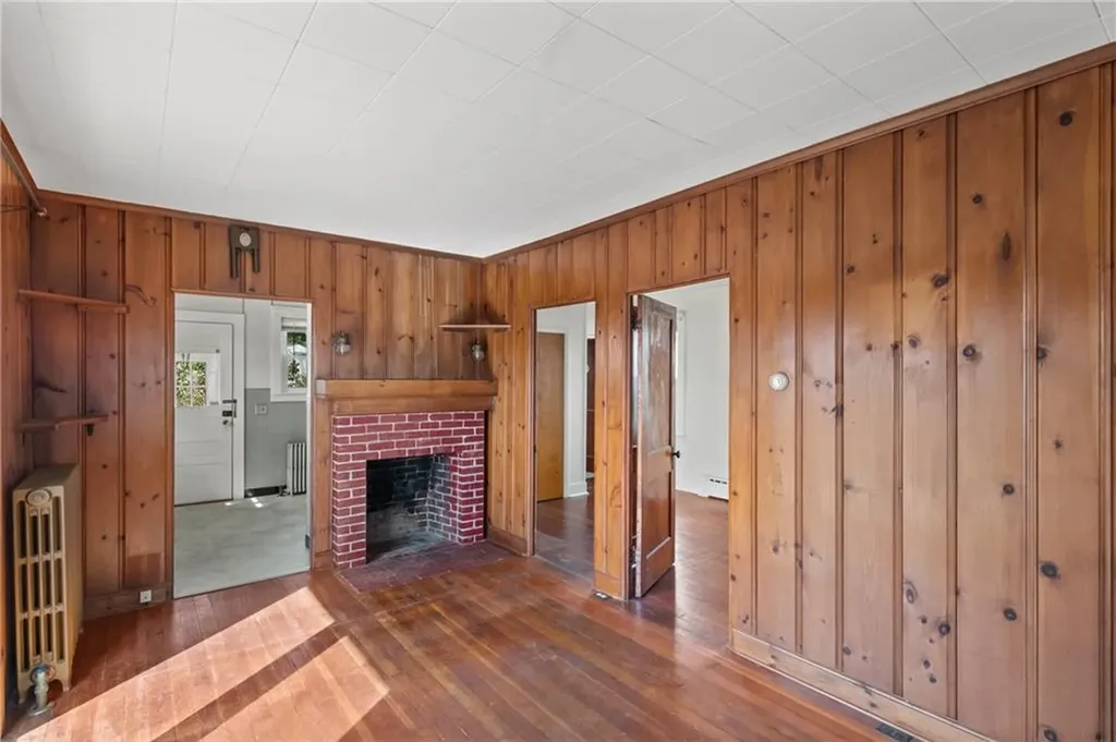 19 Narragansett Road Portsmouth RI 02871