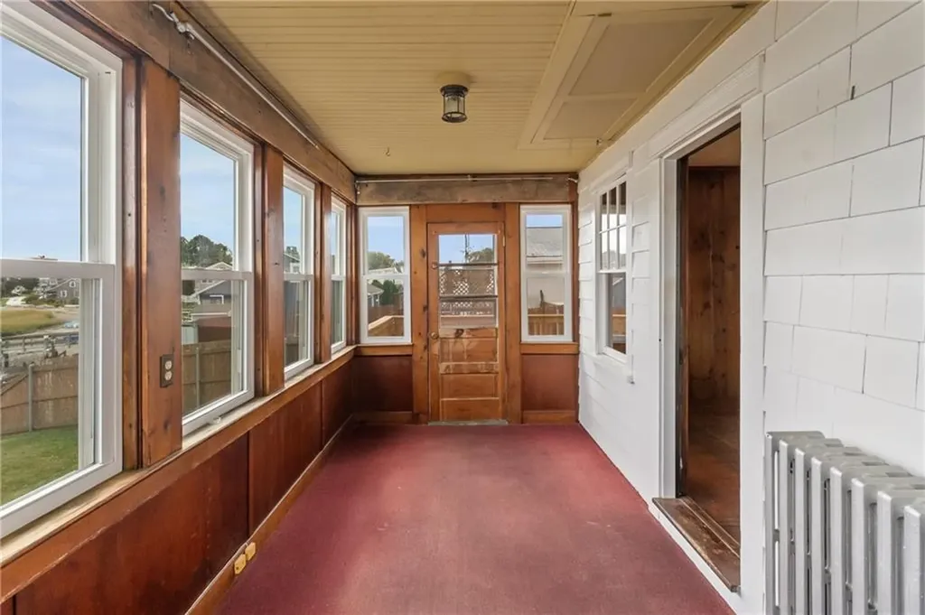 19 Narragansett Road Portsmouth RI 02871